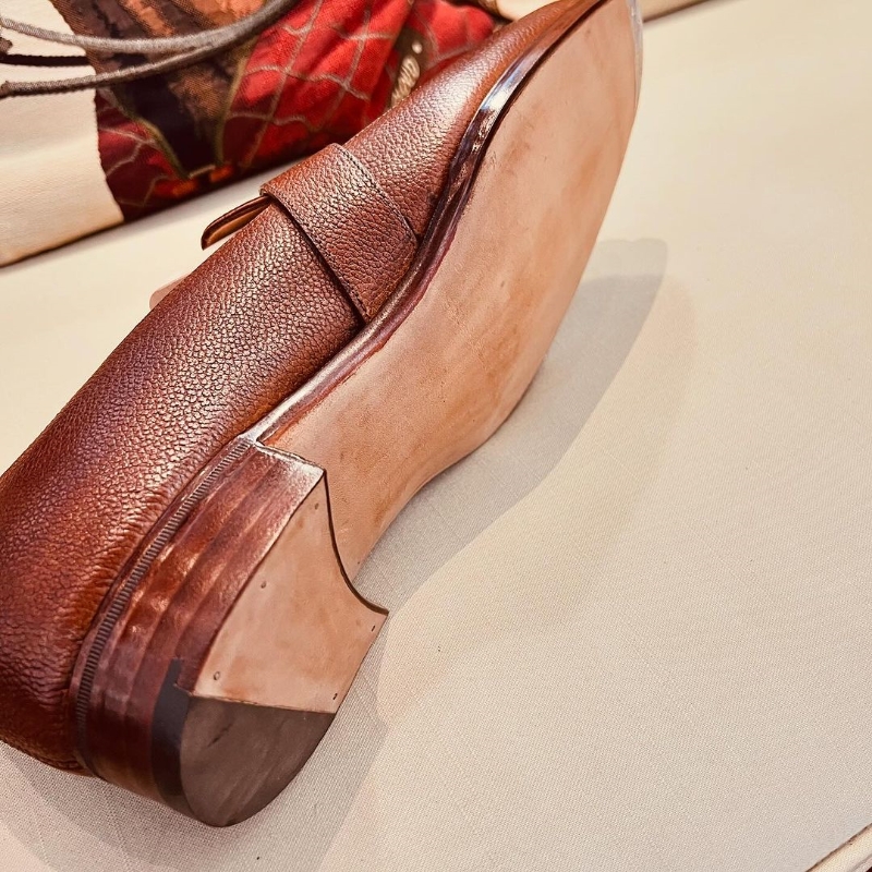 Mocassin a boucle en veau graine (4)
