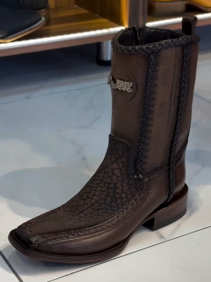 martinez_boots_7848C62F47D00C6F00E12A8DC54C88AE_video_dashinit-0_副本