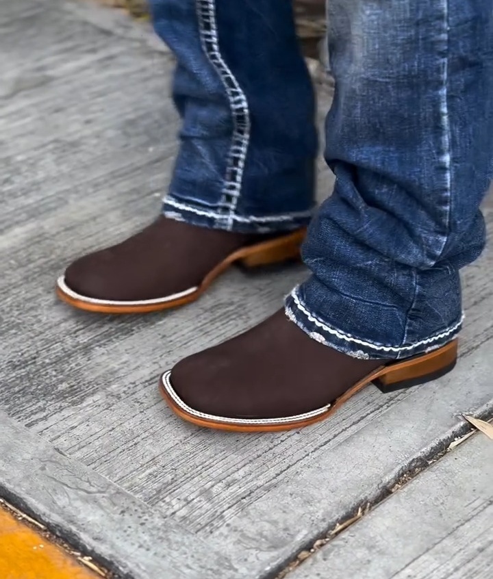 delranchoboots_AQMHSDxYkHapd8xv15cZWad2cwjX3Sb9tc5inXklIqoSHhjjSUiAA_ljXbhpMVSWl-fN9gV0DxdmTLRKFeXWNh2_pW5j--WjsE8prQo-1_副本