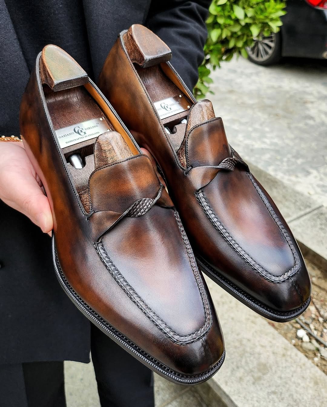 PRODUCT England, GAZIANO & GIRLING (G&G)HAND SEWN STITCHES TWIST BAND LOAFERAVIGNON - DARK CRIOLLO PATINA & IGUANA BANDAvailable Size(UK, Width E & F) - 66