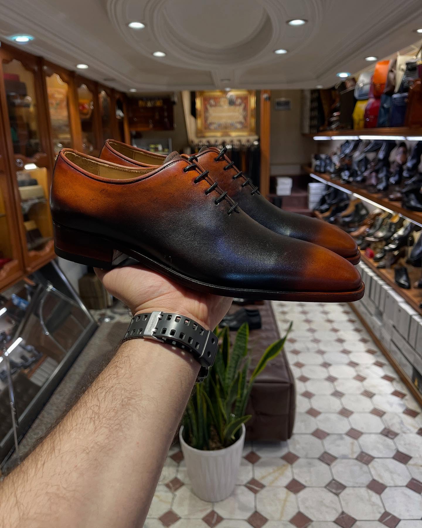 pasargadleather_1744133284_3606373835709004123_1330617863