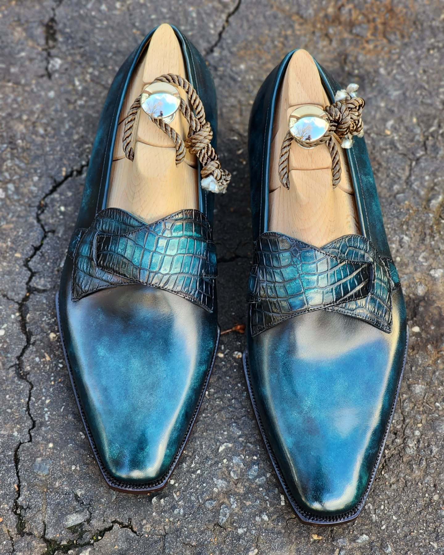 theshoesnob_official_477018085_1321396035857822_81126420298786008_n_副本