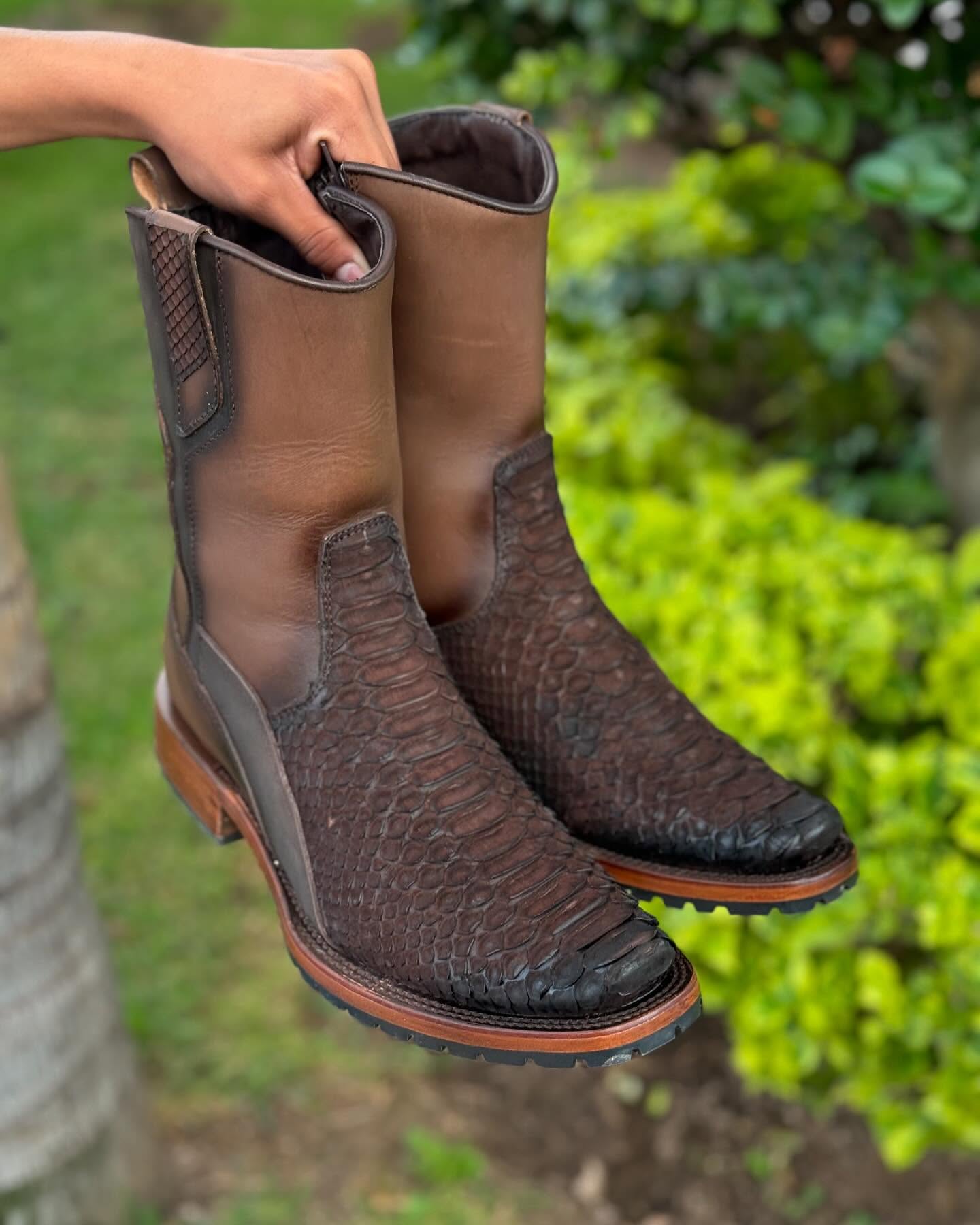 delranchoboots_1729305260_3481987356536637068_35365882753 (1)