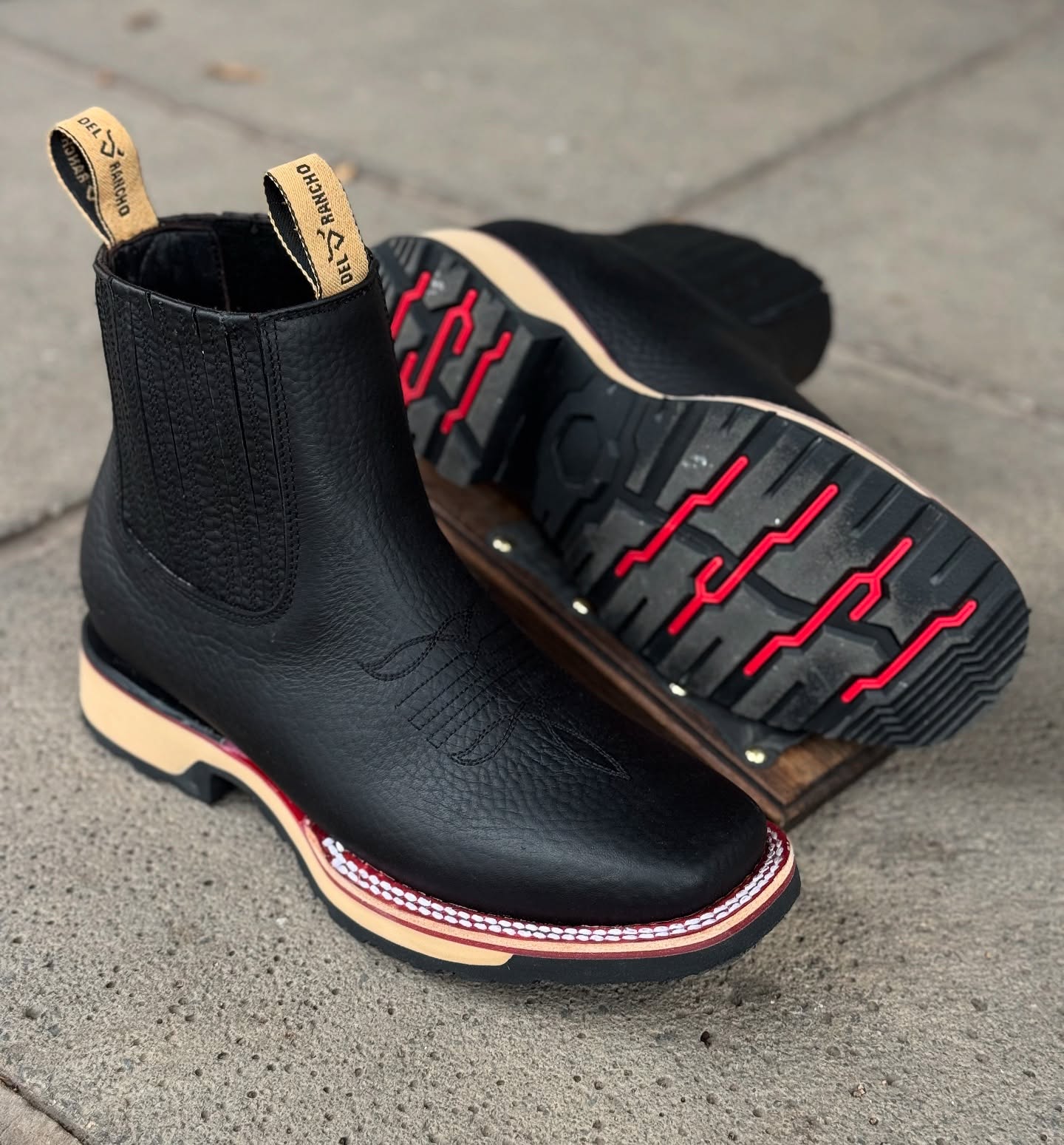delranchoboots_1747953448_3638419695545803750_35365882753