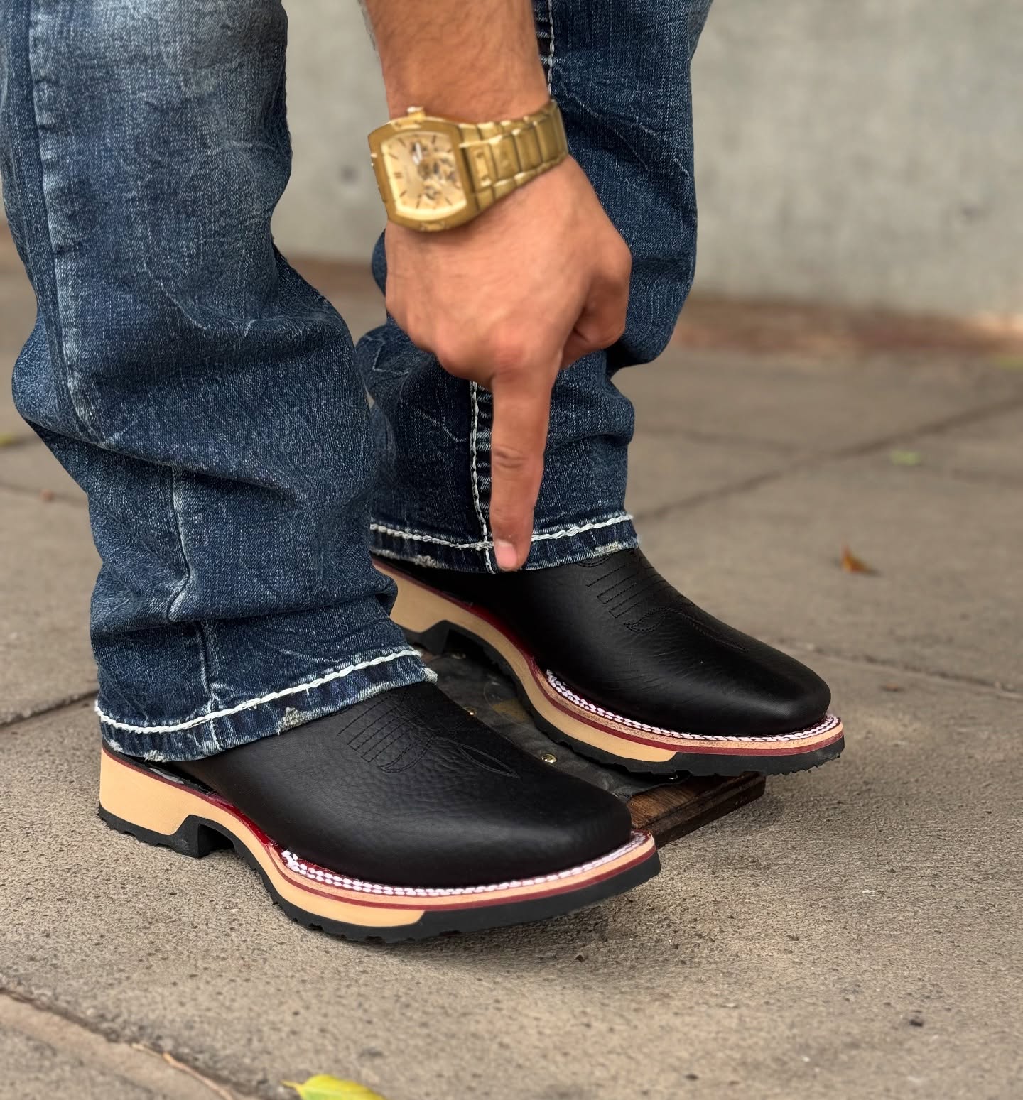 delranchoboots_1747953448_3638419695688324425_35365882753