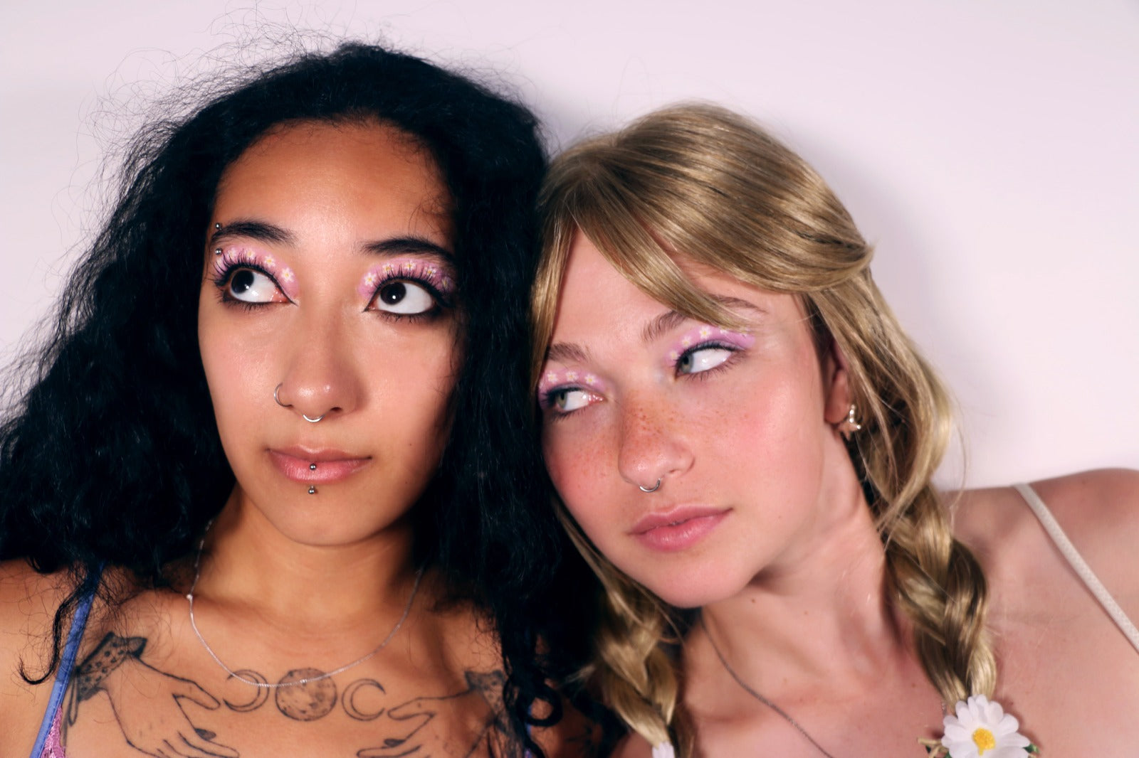 no-smudge-festival-makeup-purple-astrobabe_f1f8de87-097d-4d7b-8aae-7053d7c73073