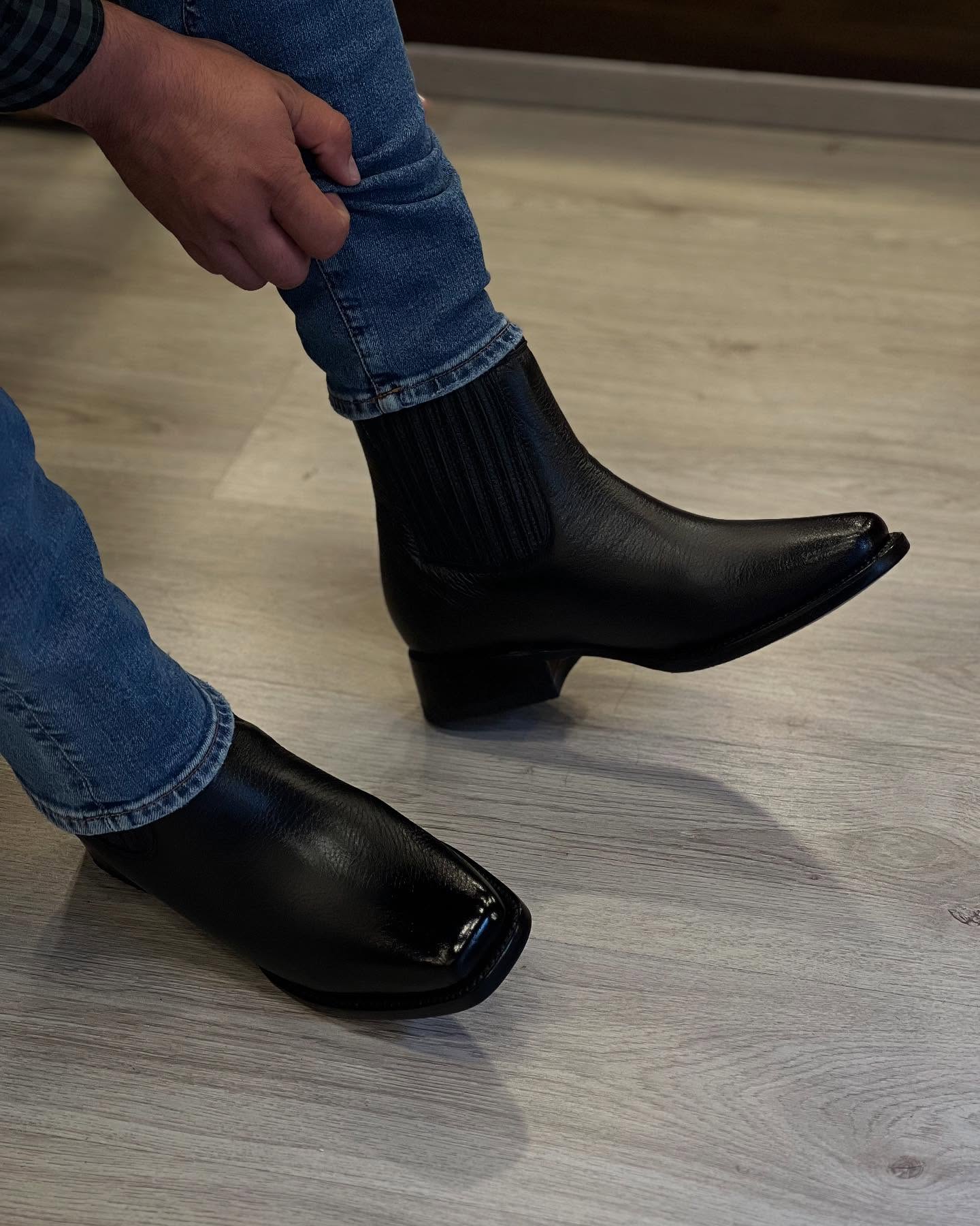 2025-07-03-DLn0DZlxUI8-0