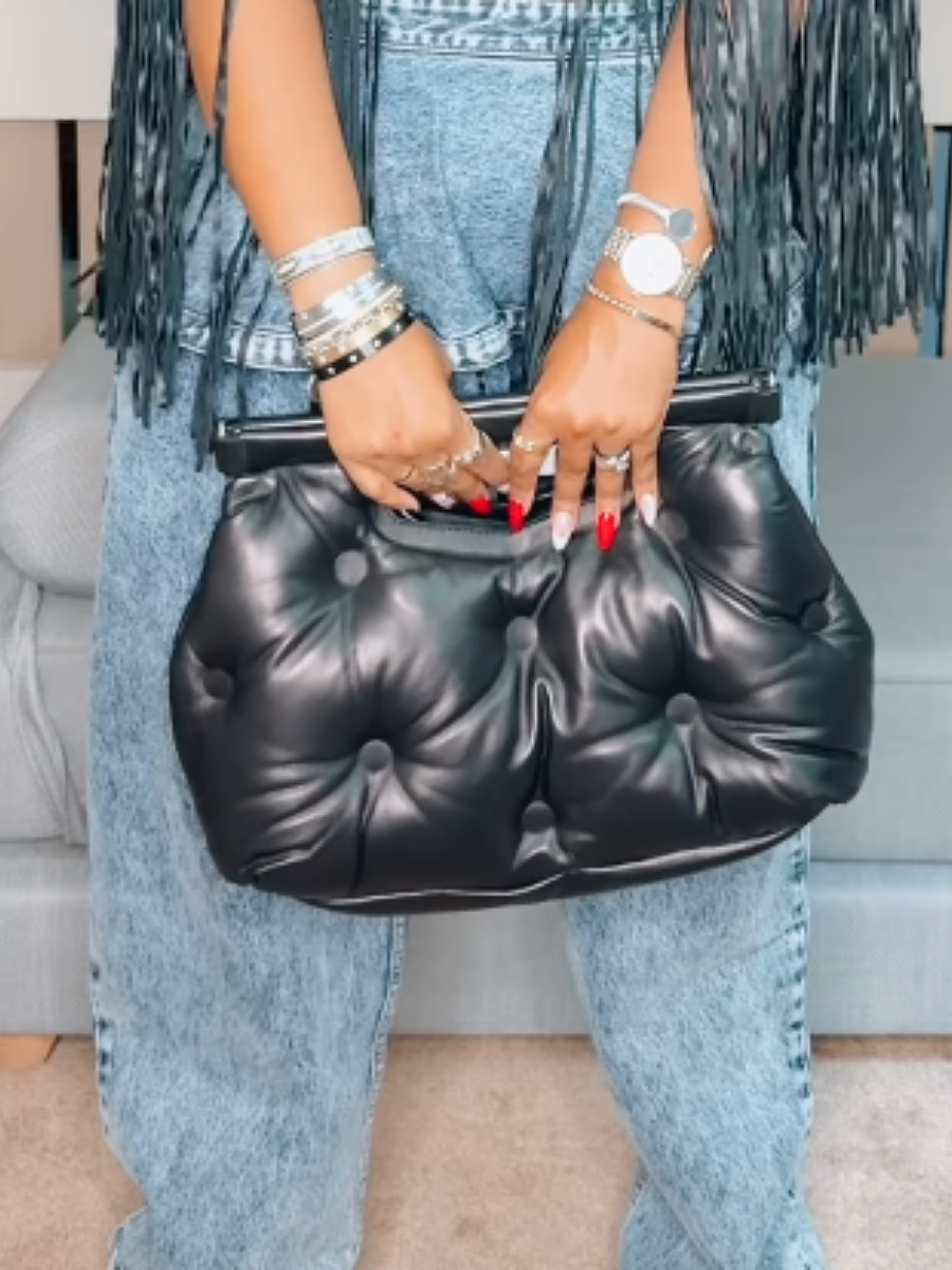 247c853d-ce46-4dba-b045-6c66280aae3a