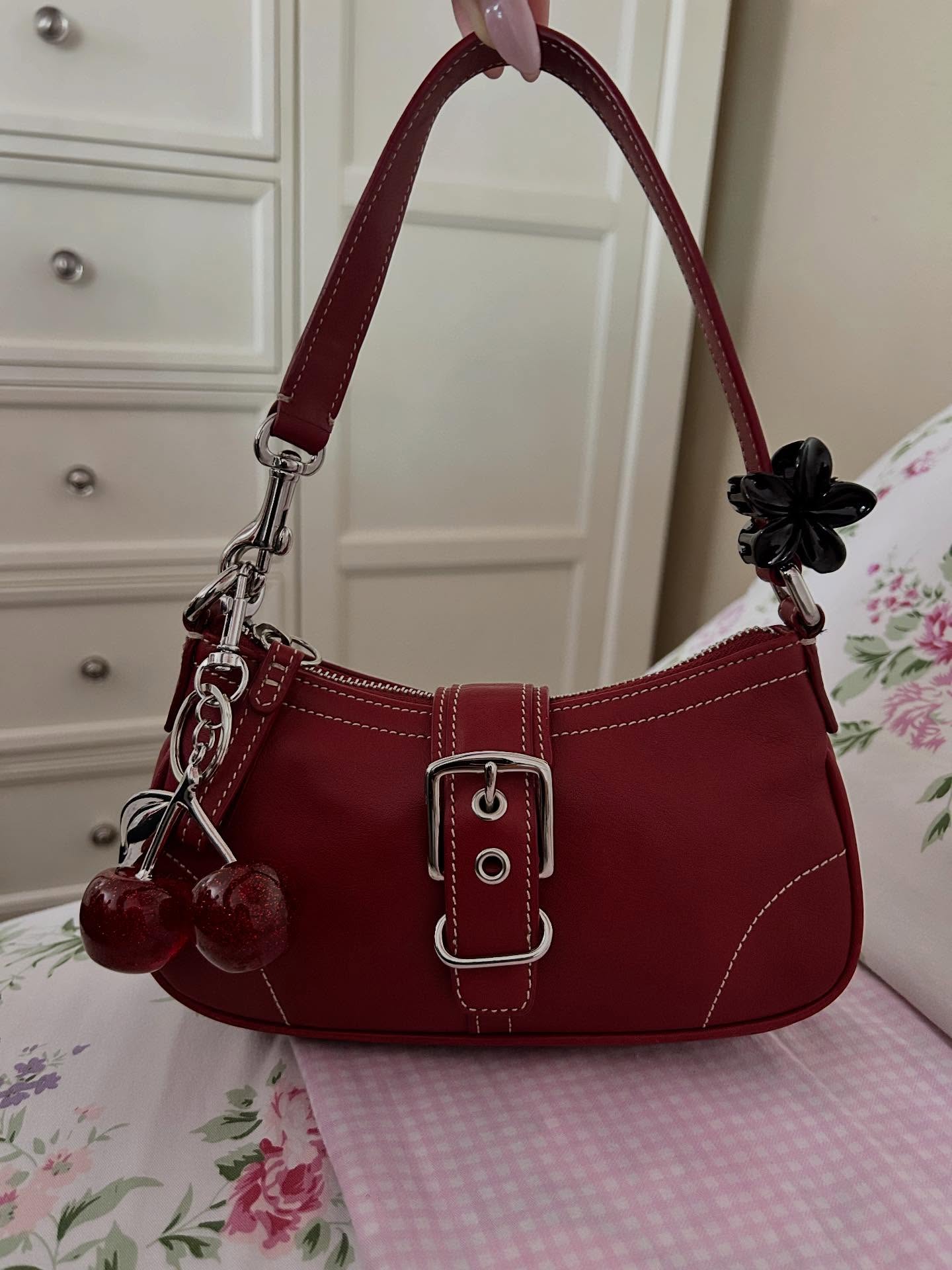 ilovecoach2000s_1766542509_3794356040512068556_27623619889