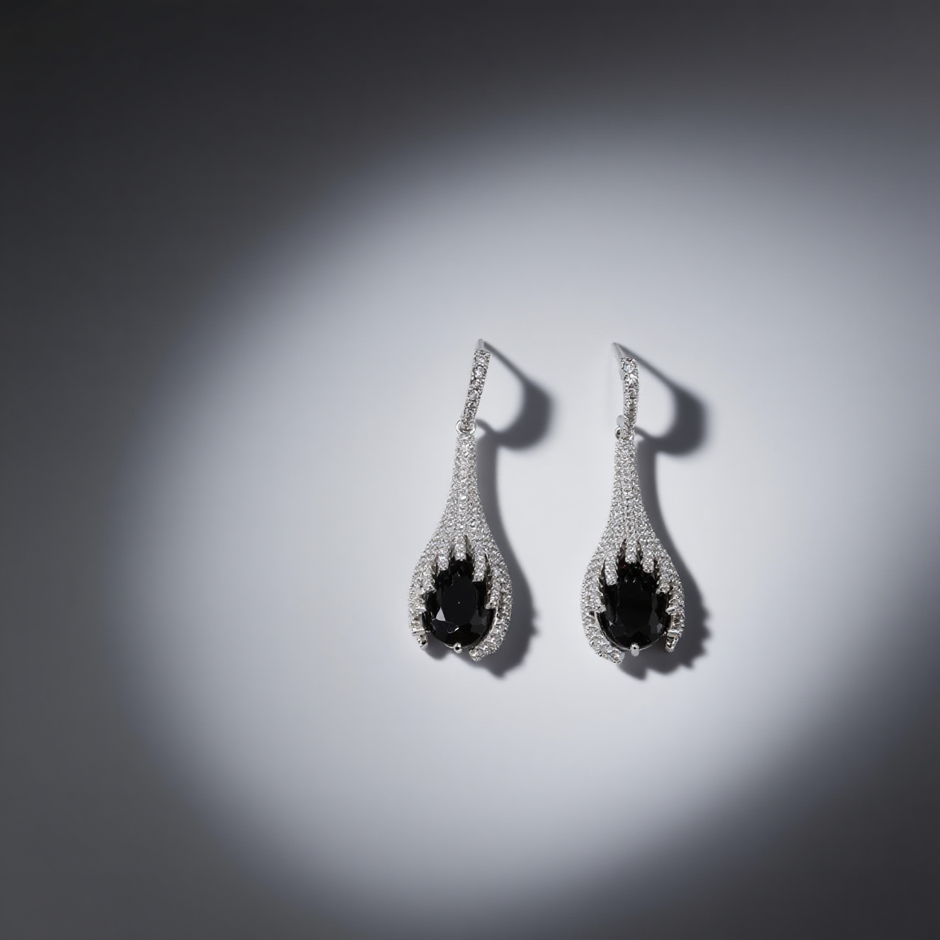 jimeng-2025-09-09-5321-生成一张极具高级感的产品封面白底图,画面中的所有款式保持不变,不要改动物体,重点