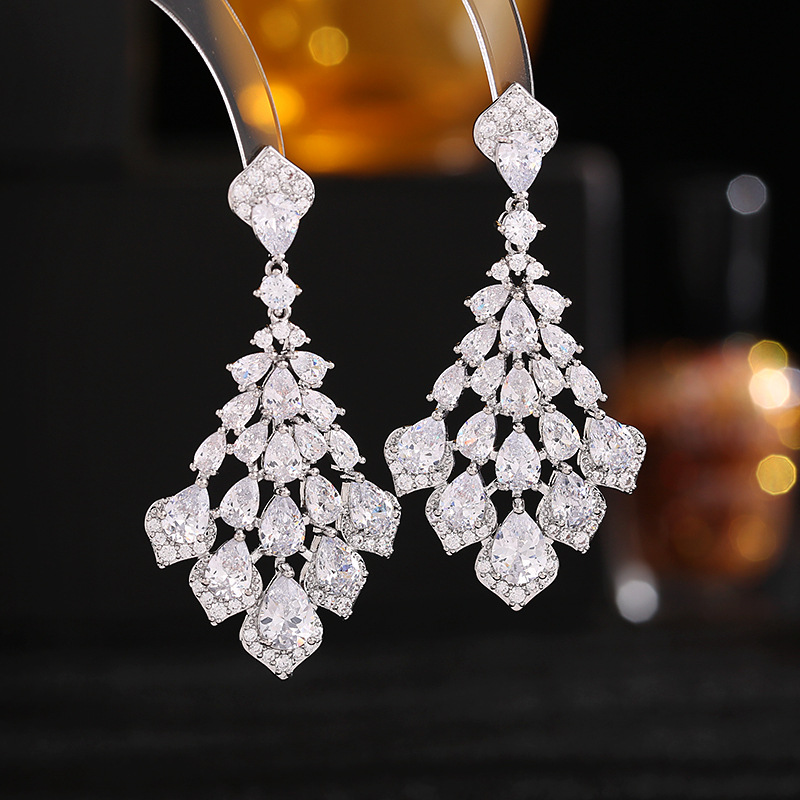 Exquisitos pendientes colgantes de cristal de circón brillante de 58x28 mm - Imagen 10 de 11