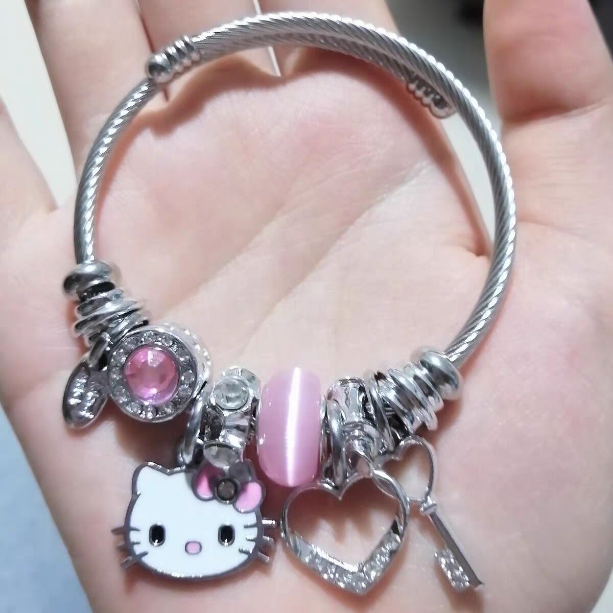 HELLO KITTY CHARM BRACELET PINK BEADS & BOW SHIMMERING SUPER CUTE!!