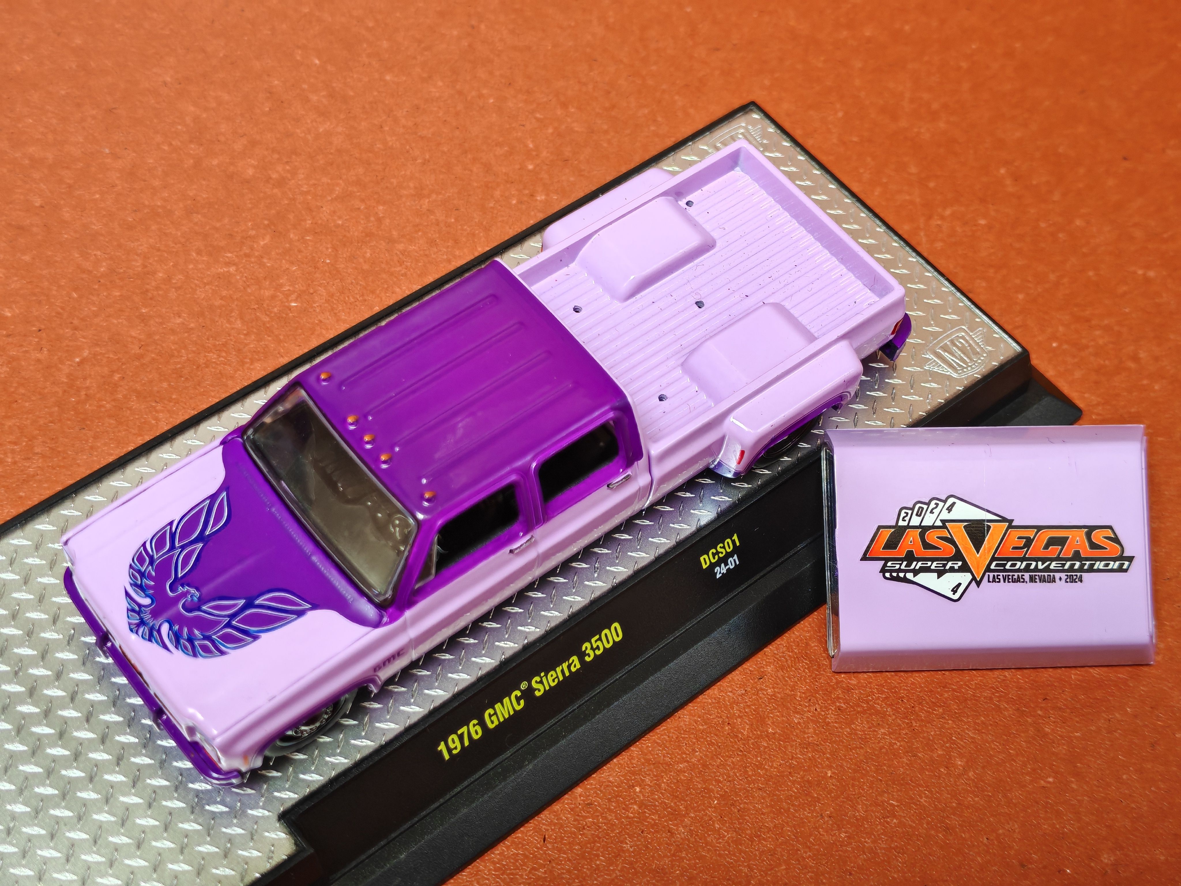 M2 マシン 1/64 1976 GMC シエラグランデ 15 ピックダイキャスト合金車