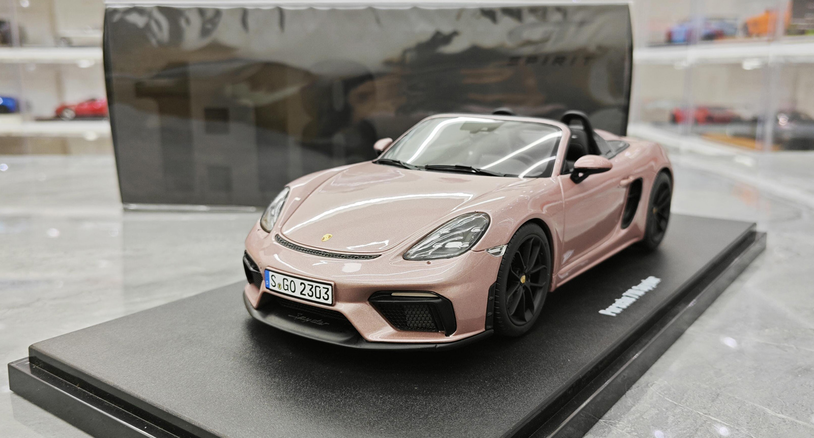 GT Spirit 1:18 Porsche 718 Spyder Cabrio Roadster modello pressofuso metallo auto - Foto 15 di 16