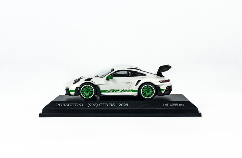 MINICHAMPS 1:64 Porsche 911 (992) GT3 RS 2024 Sportwagen Modell Auto Sammlung - Bild 27 von 41