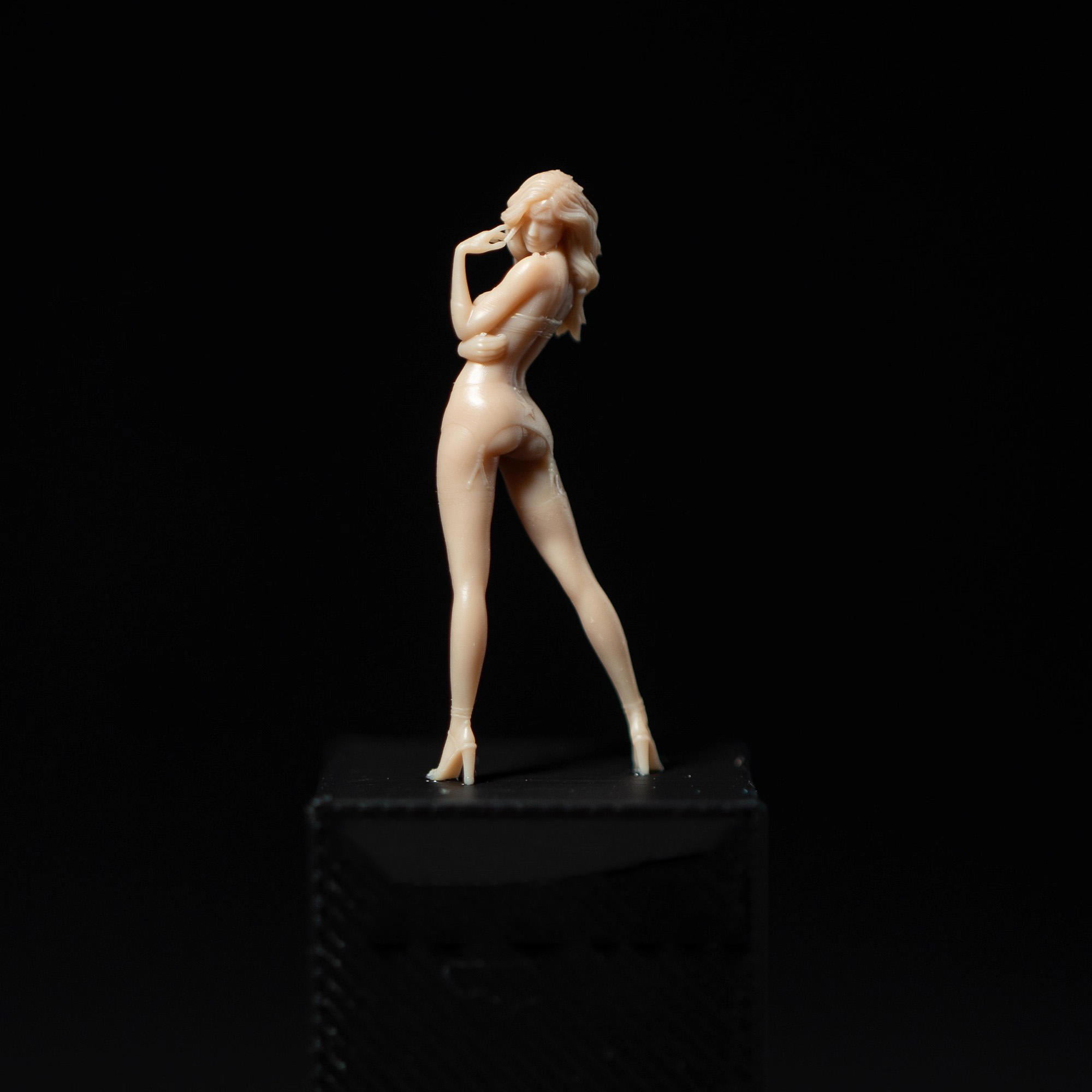 1/64 1/43 1/35 Scene Props Wonder Woman Gal Gadot Miniatures Figure Doll For Car - Picture 13 of 14