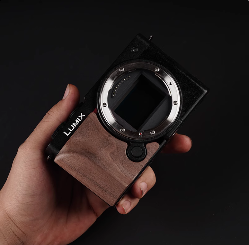 Adesivo antiscivolo manico impugnatura fotocamera legno fatto a mano per Panasonic Lumix S9 - Foto 18 di 19