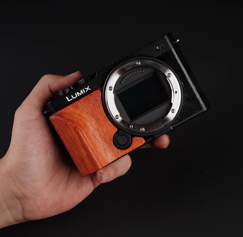 Adesivo antiscivolo manico impugnatura fotocamera legno fatto a mano per Panasonic Lumix S9 - Foto 19 di 19