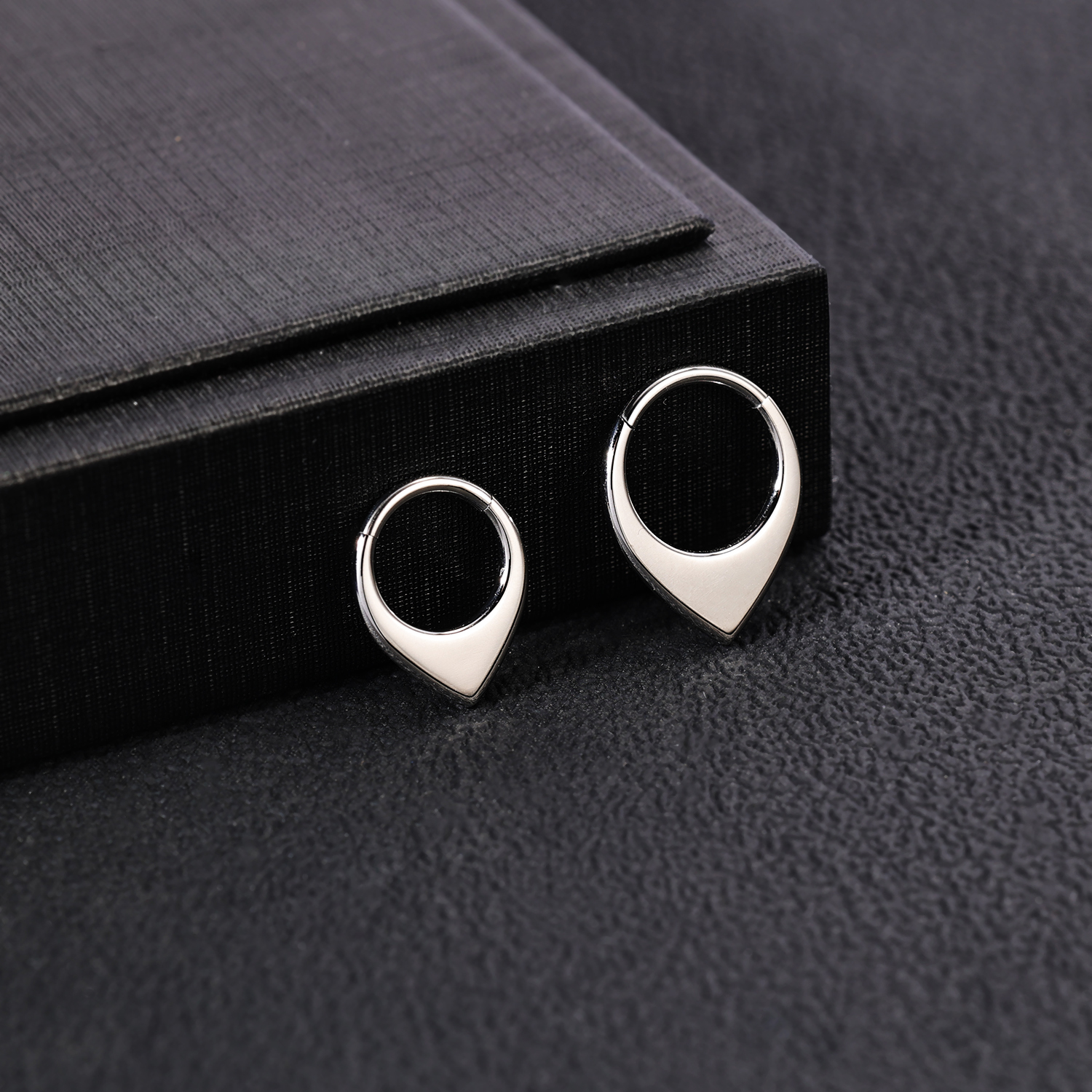 1 Piece 16G Stainless Steel Nose Ring Hinged Segment Ring Helix Piercing Jewelry