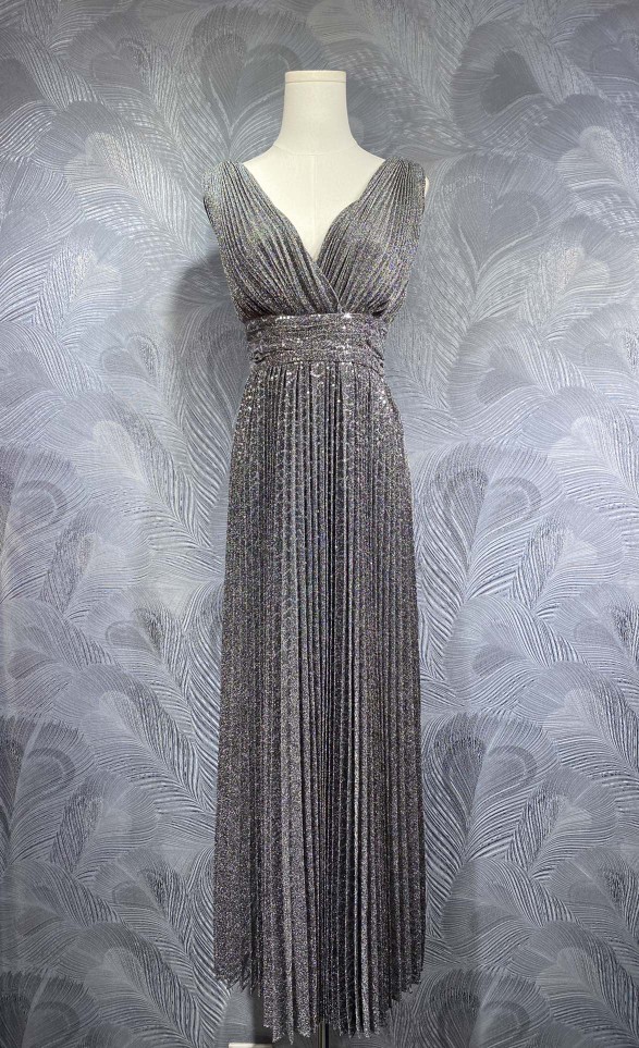 women's 2025 summer new V-neck pleated beaded slim long dress - Bild 11 von 12