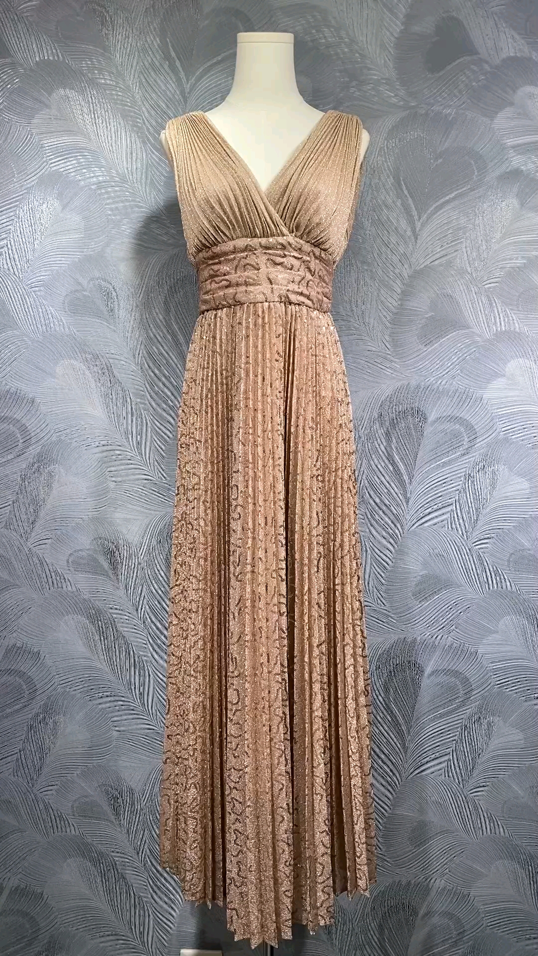 women's 2025 summer new V-neck pleated beaded slim long dress - Bild 12 von 12