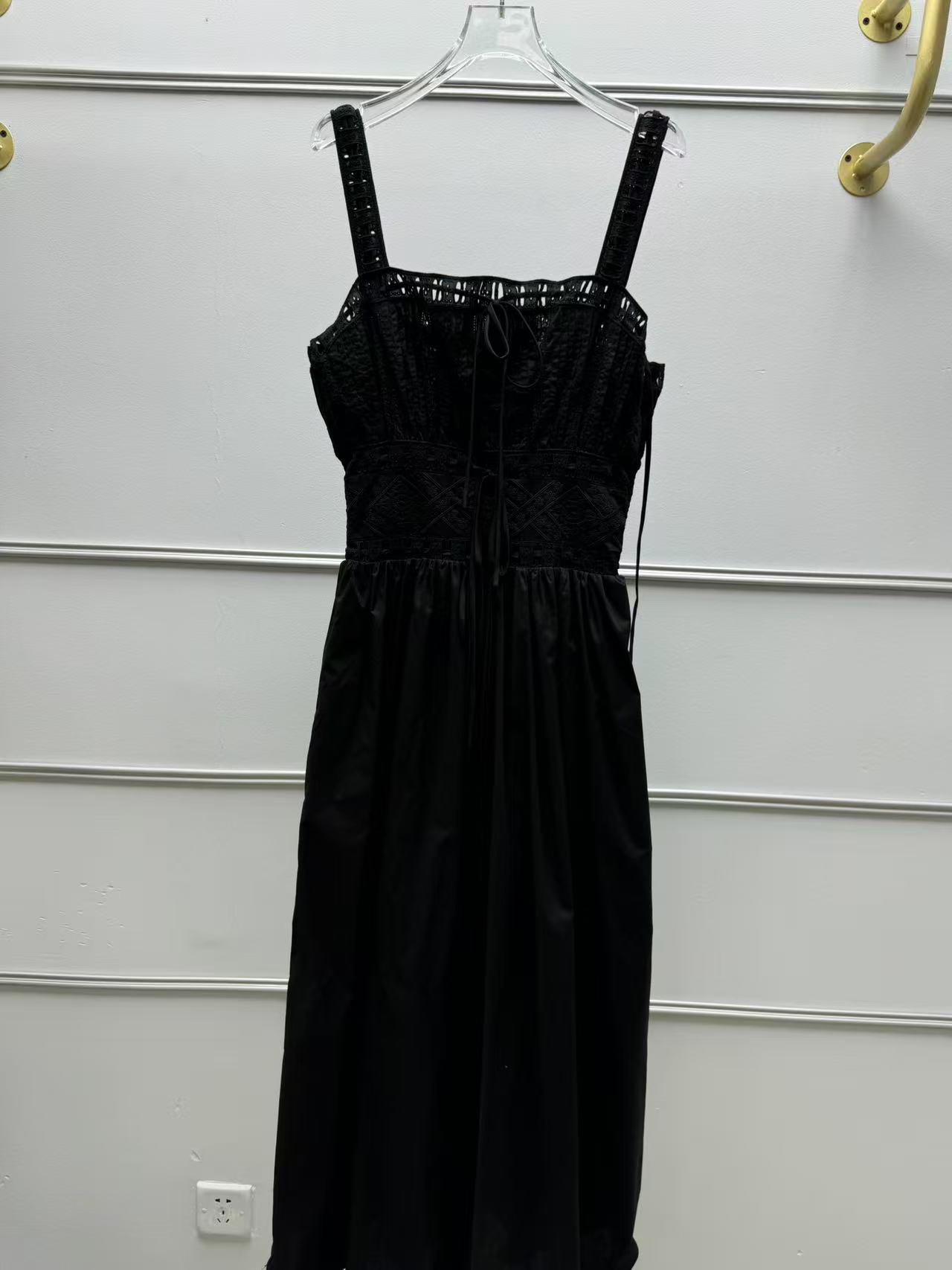 Vestido de encaje calado con tirantes Christy Dawn - Imagen 30 de 35
