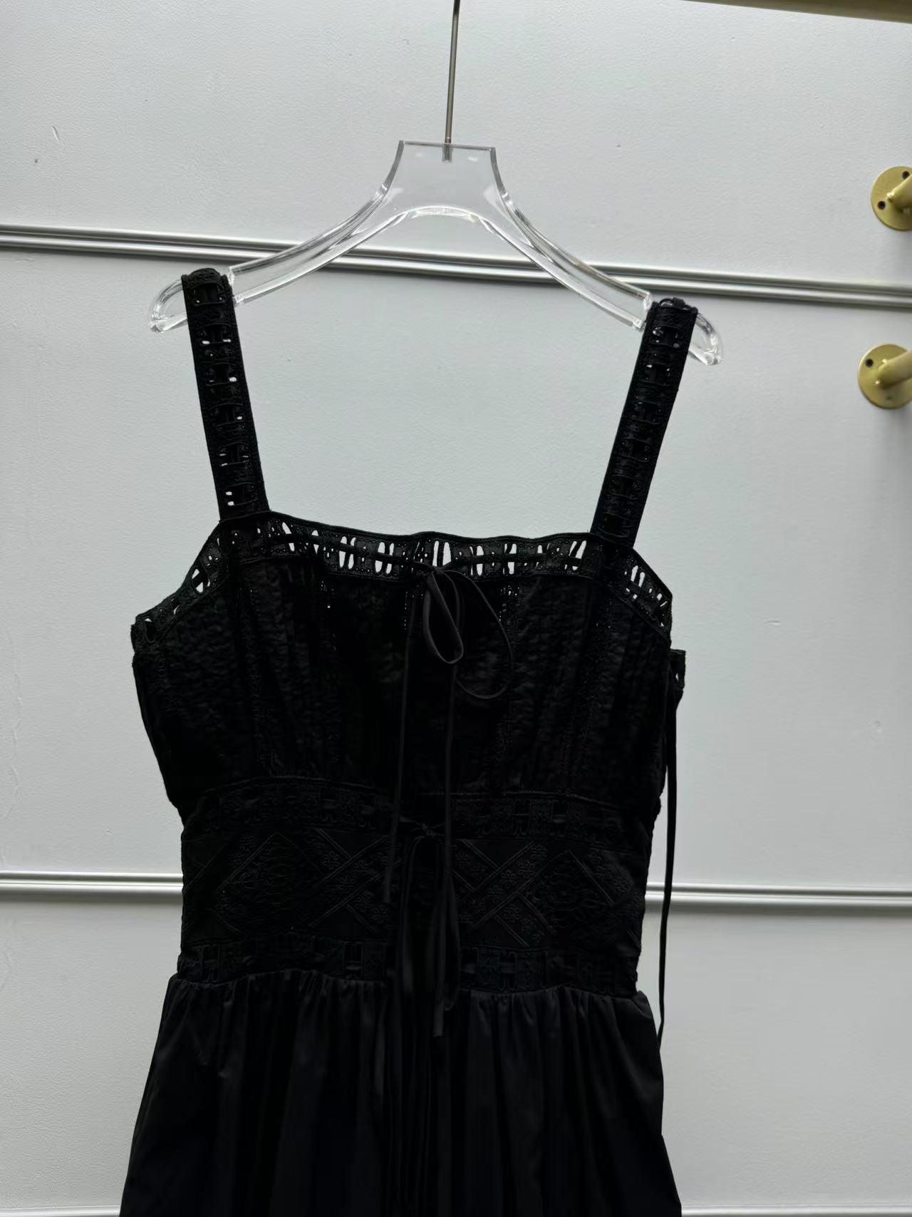 Vestido de encaje calado con tirantes Christy Dawn - Imagen 29 de 35