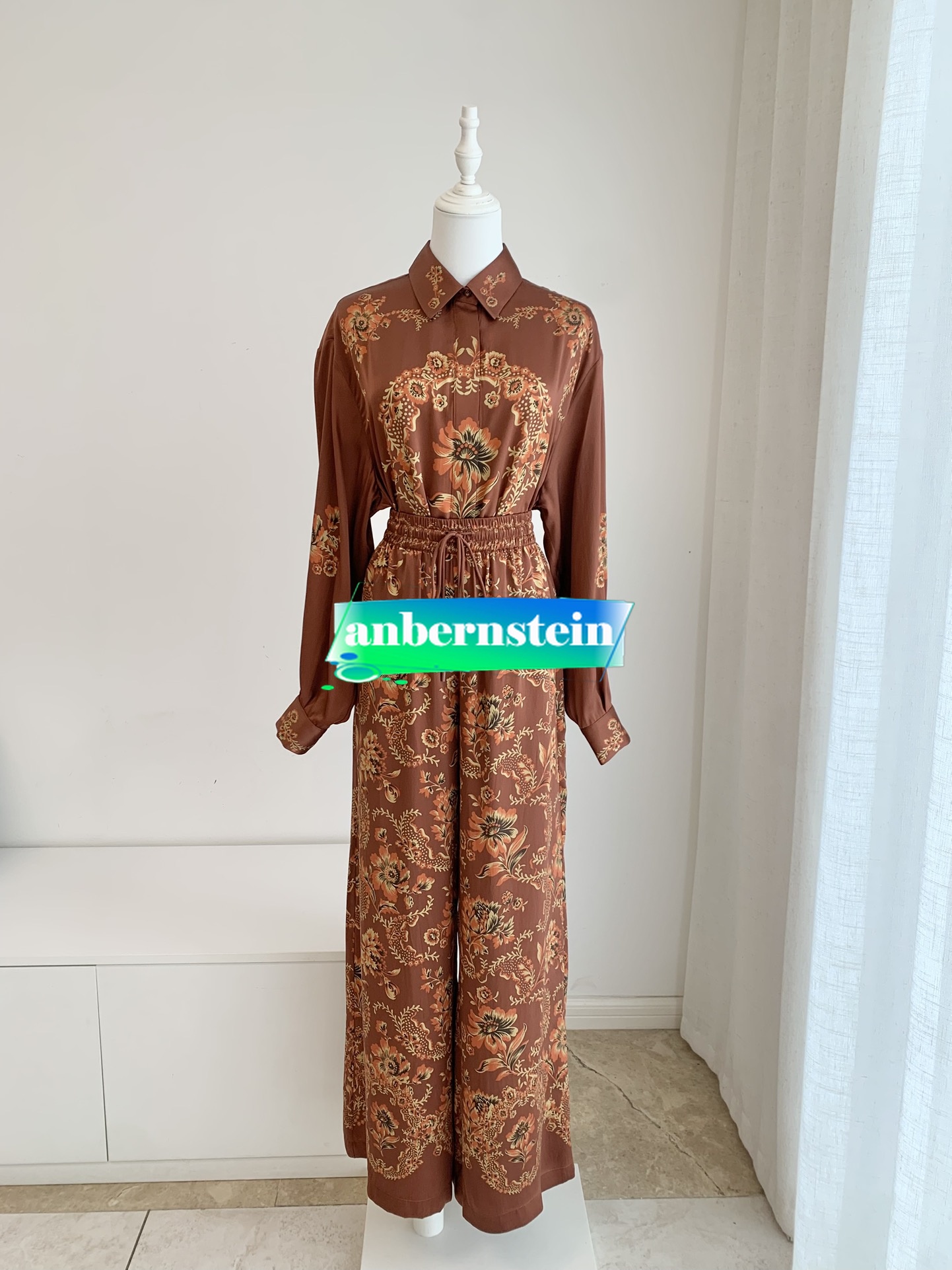 Alemais Seraphine bedrucktes Kurzarm Hemd + Hosenanzug Ramie Kaffee Kleid - Bild 43 von 43