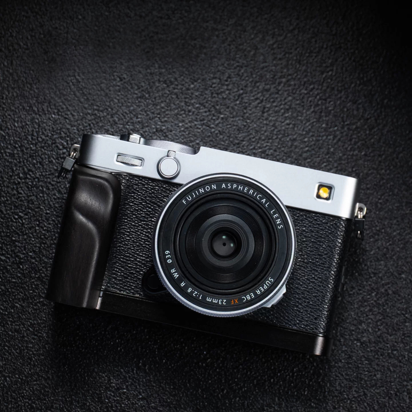 Camera Handle Protect Hand Grip ARCA Quick Release Board Base for Fuji X-E5 XE5