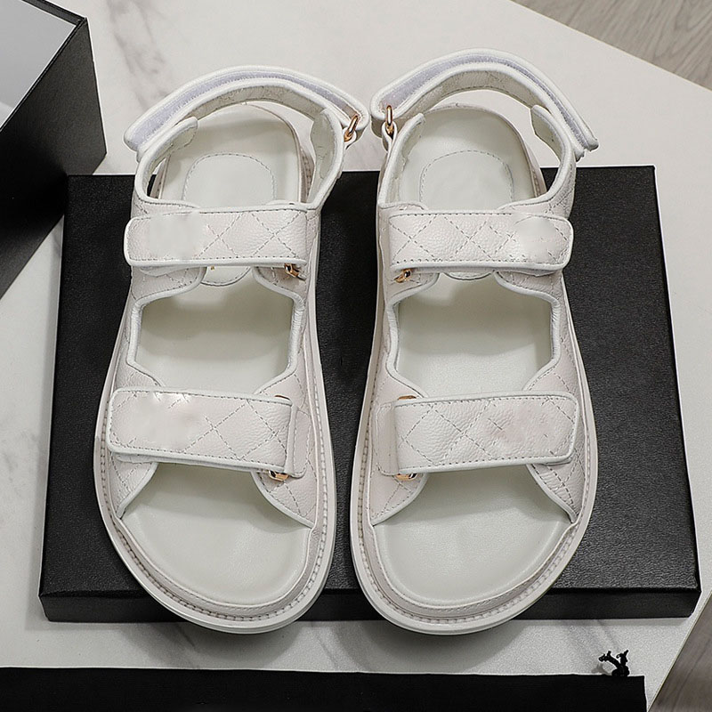 2026 Spring and Summer Thick-Soled Sandals Women’s Wear Breathable Comfortable