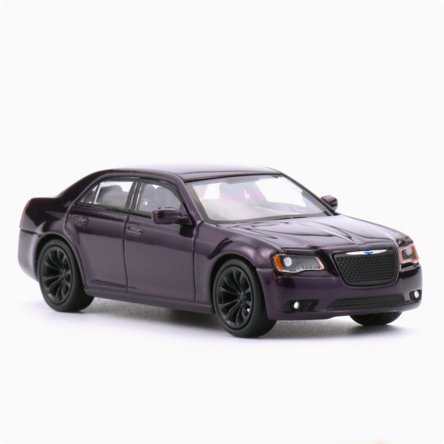 596 Modell 1:64 Chrysler 300C matt schwarz metall lila Alu Automodell - Bild 12 von 12