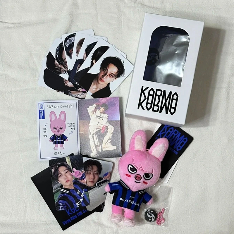 STRAY-KIDS 4th Album 'KARMA' SKZOO Version - Porte-clés SKZOO + Breloque NFC + Photocards Incluses