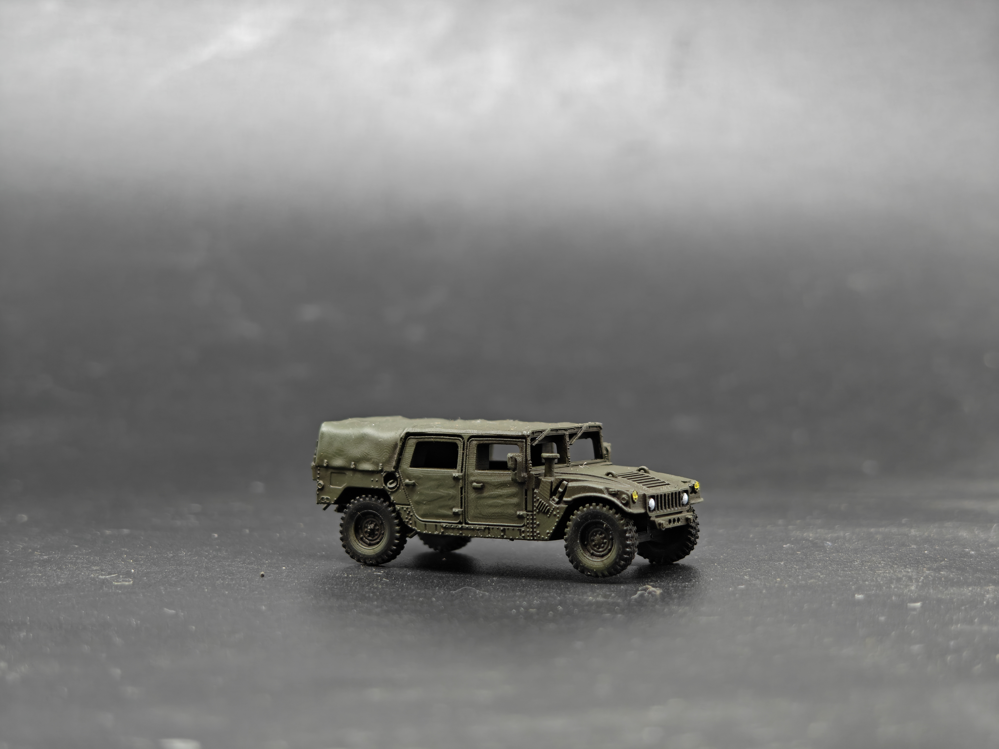 Modelo de vehículo con ruedas multiusos de alta movilidad Humvee 1/144 USHMMWV - Imagen 19 de 27
