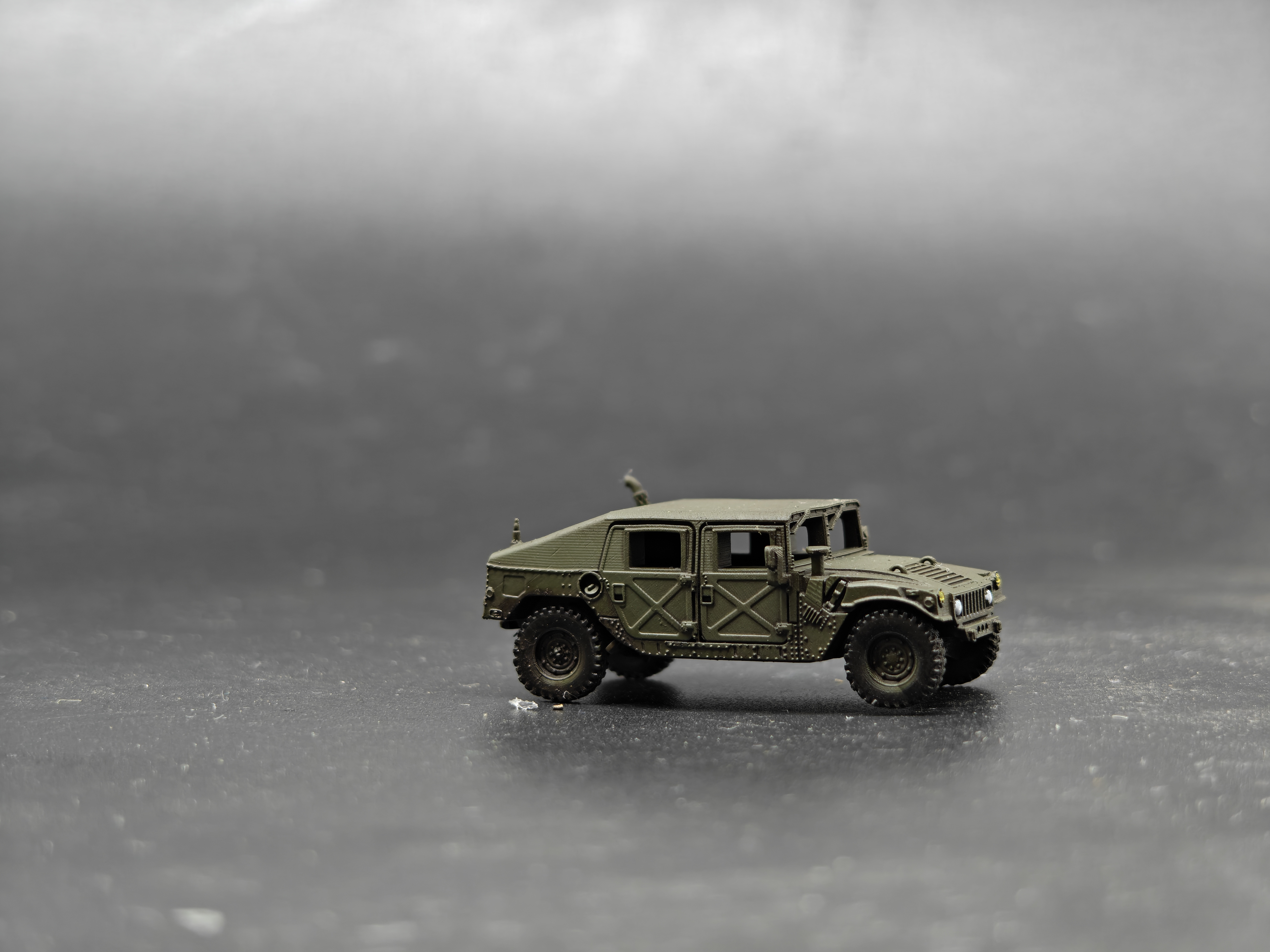 Modelo de vehículo con ruedas multiusos de alta movilidad Humvee 1/144 USHMMWV - Imagen 17 de 27