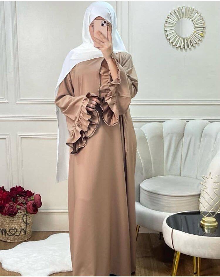 long white loose dress Jessalynn Cut-Out Long Sleeve Maxi Dress White
