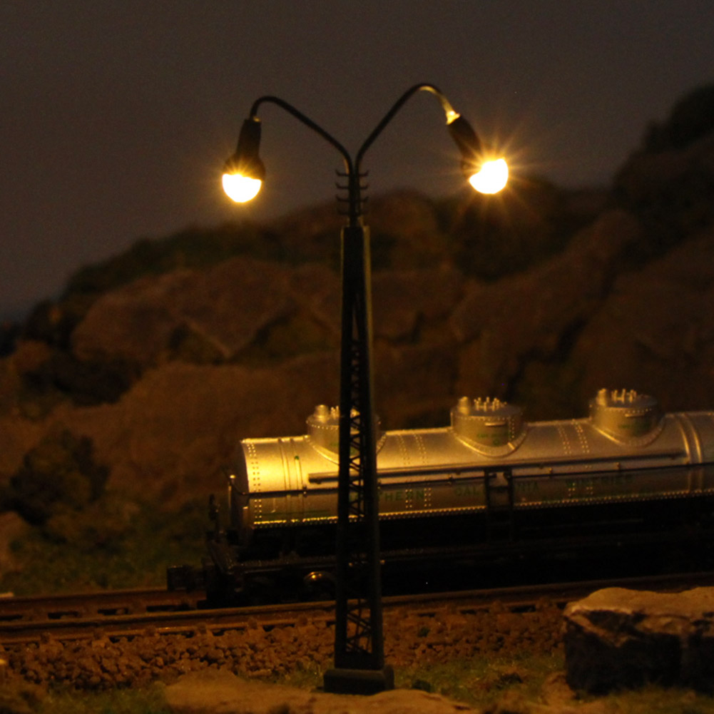 3pcs Model Railway N Scale Street Lights Lattice Mast Lamp Track Two