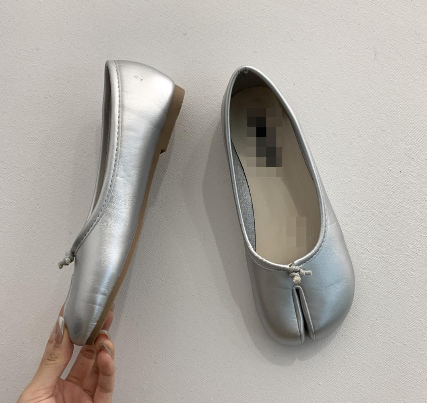 Zapatos de cancha de ballet de tacón medio con pajarita de cuero sintético de moda para mujer Tabi - Imagen 22 de 29