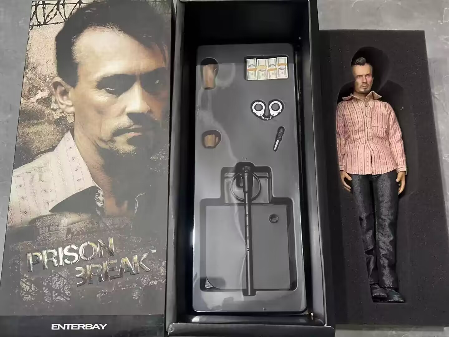 Enterbay Prison Break T-bag Real Masterpiece 1/6 Model Action