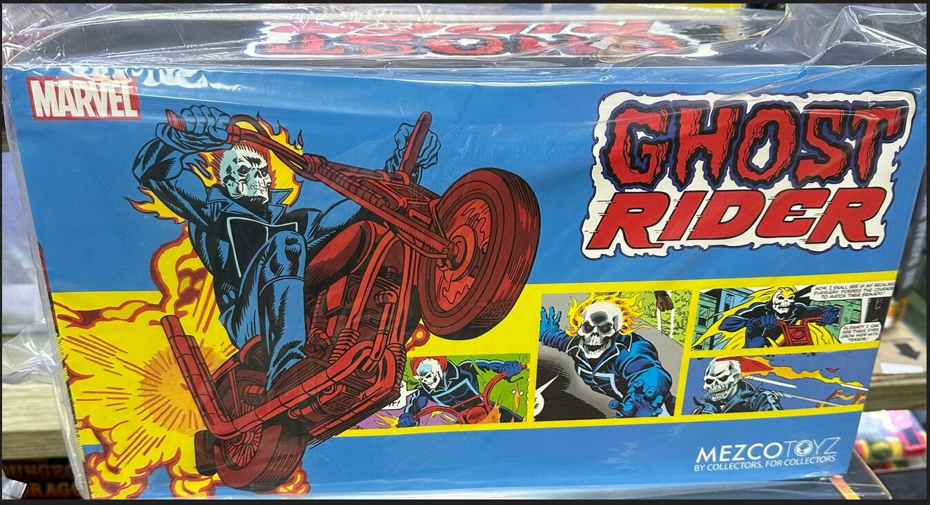 Mezco Toyz Ghost Rider & Hell Cycle Vengeance Edition 1/12 Action