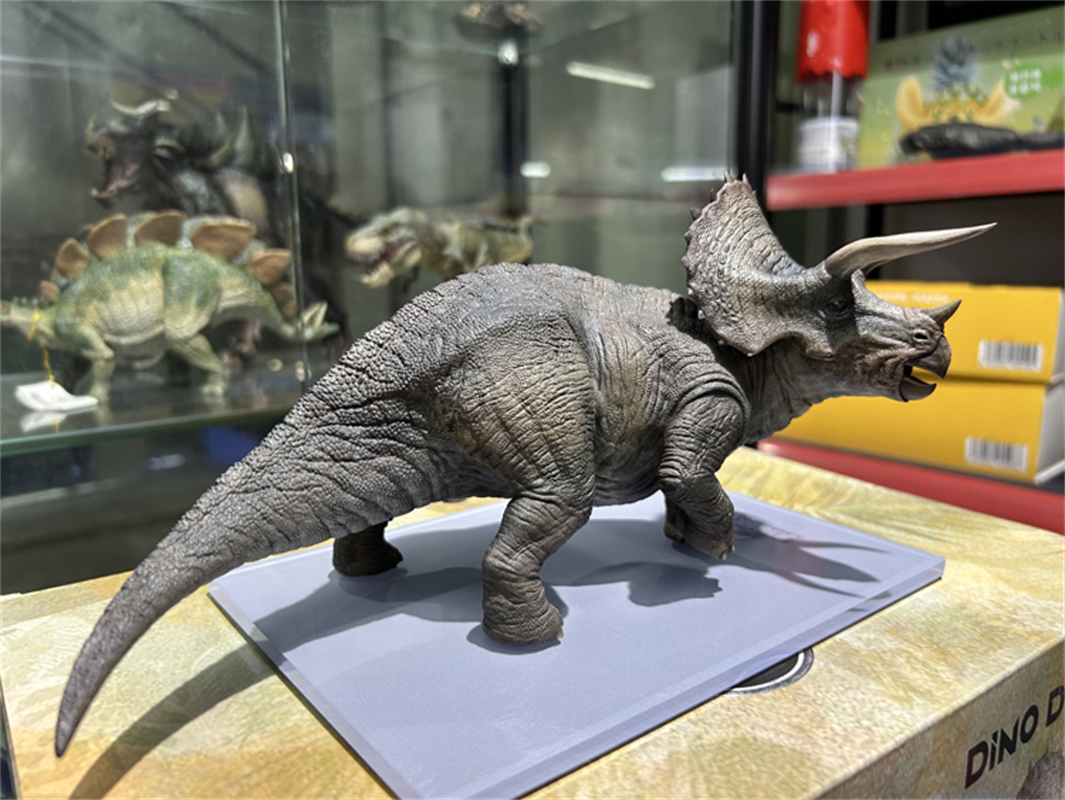 アート・デザイン・音楽 DINOSAUR DREAMS DINO DREAM Triceratops 1/30th Jurassic World Dinosaur Limited